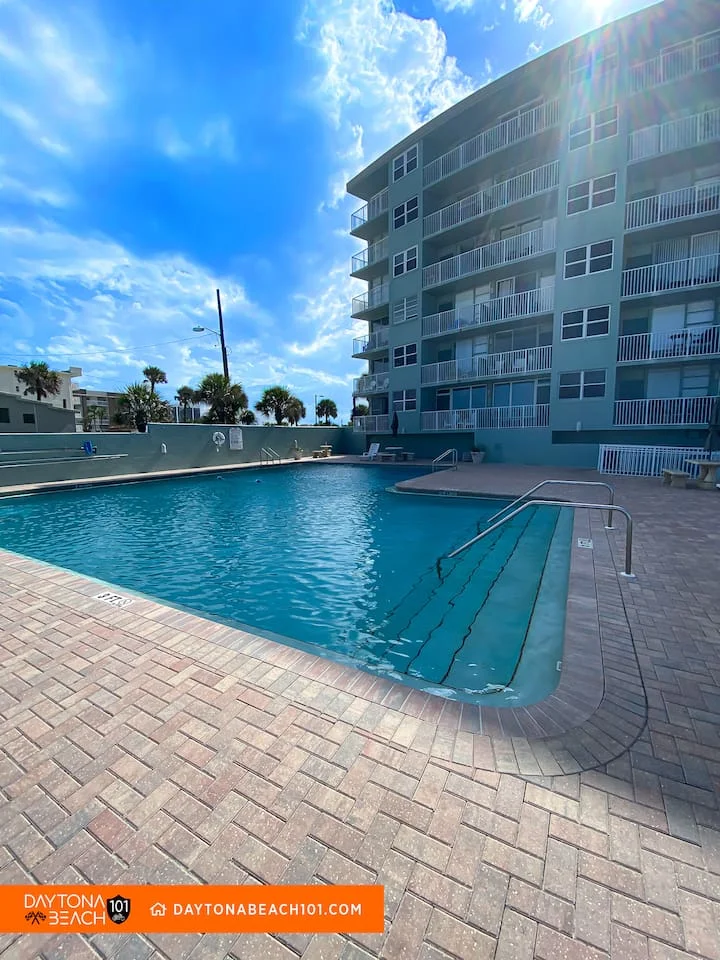 Oceanfront pool at a Daytona Beach building reflecting average daily rate vacation rental pricing