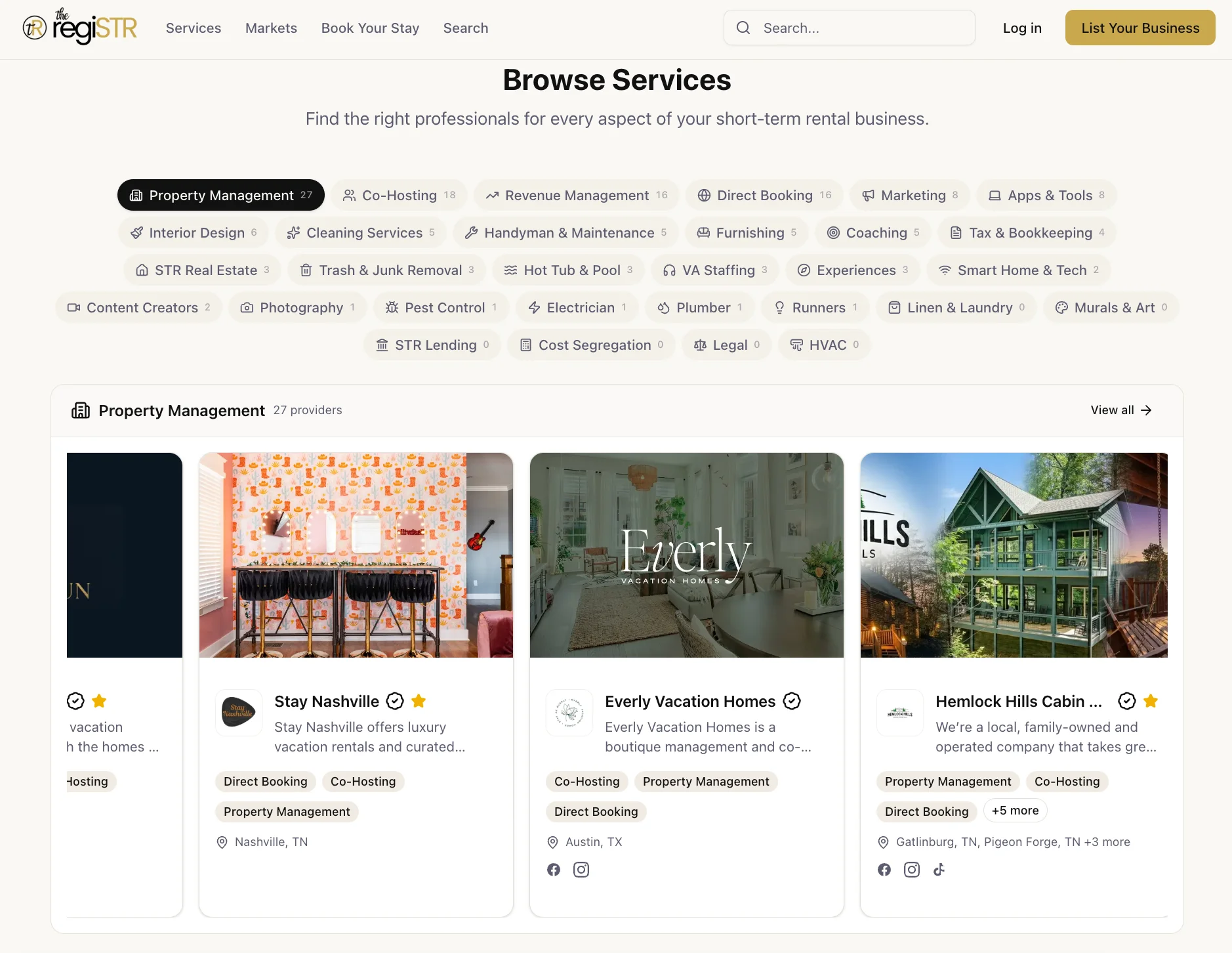 regiSTR property management platform homepage showing STR vendor directory with featured vacation rental properties