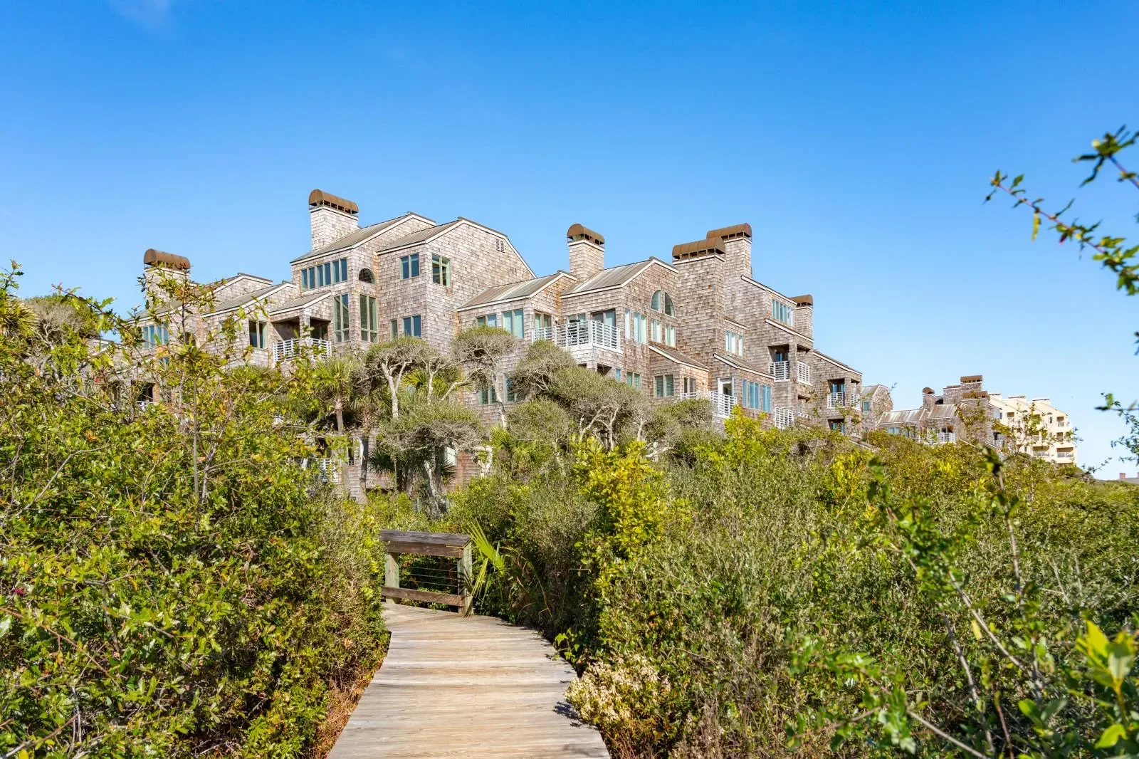 Luxury vacation rental cottages with boardwalk access on Kiawah Island South Carolina coastal property